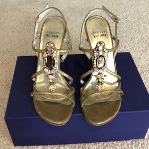 Stuart Weitzman gold jewel front sandal size 7.5